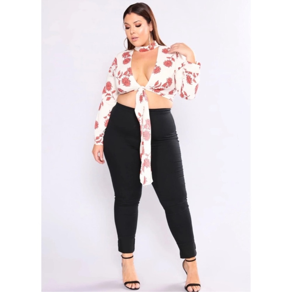 FashionNova Floral Print Tie Up Top - Size XL